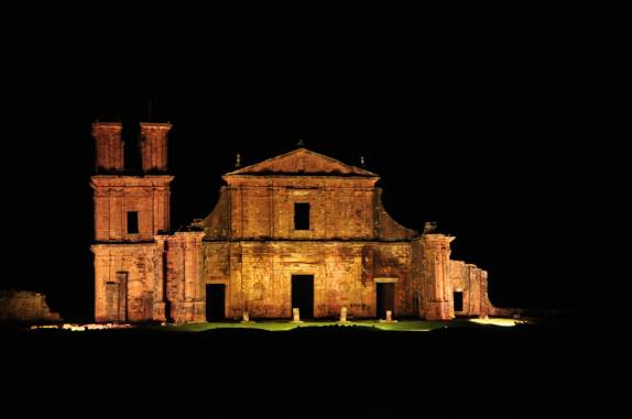 Show noturno de luzes e sons em São Miguel das Missões, no Rio Grande do Sul